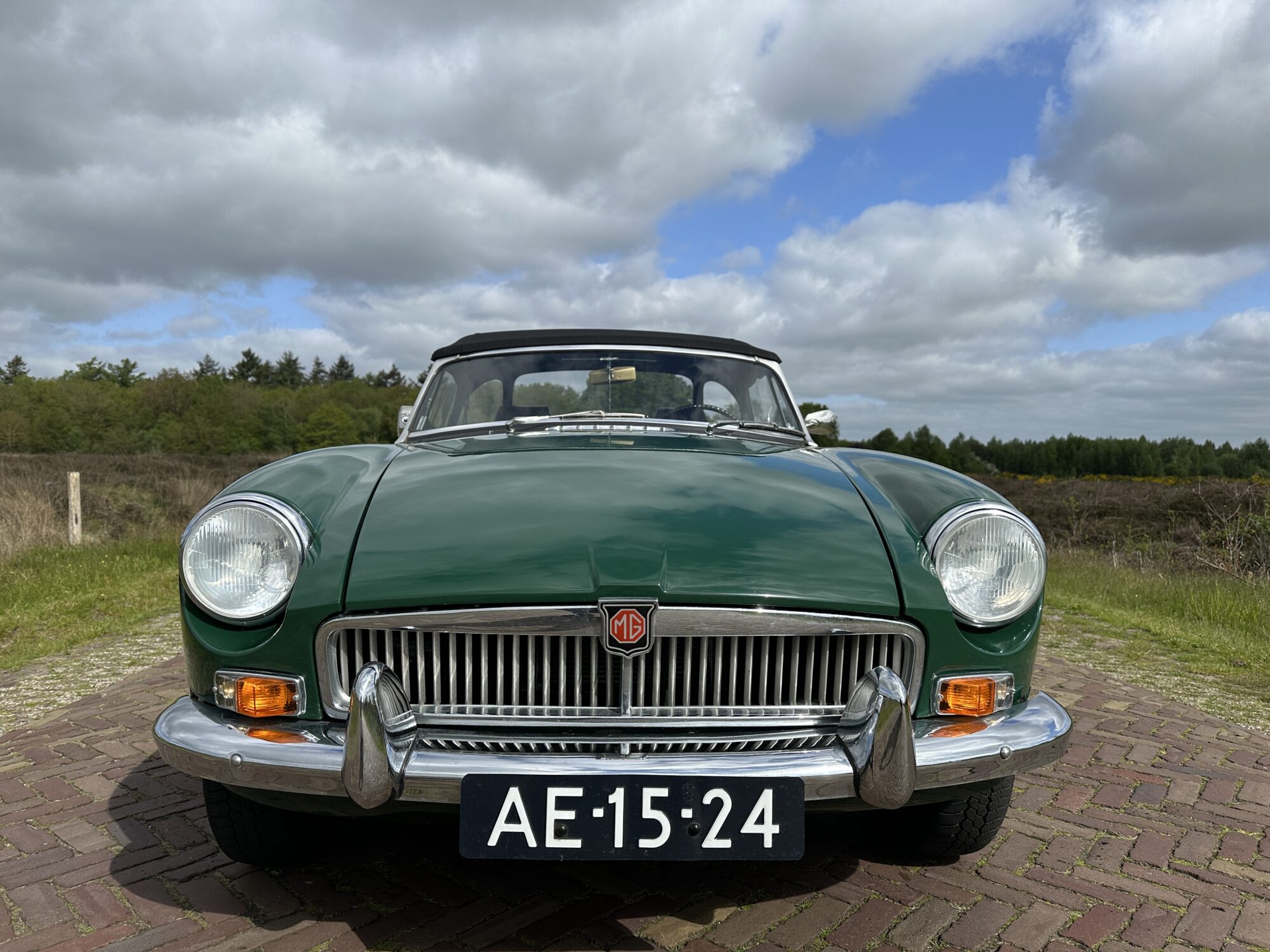 MGB Roadster | 1965 - Classicsworld Rogat